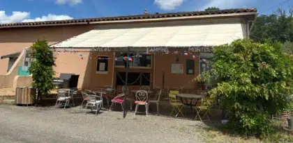 Camping vers Toulouse 5 L’accueil du camping de Montolieu, étape au calme vers Toulouse